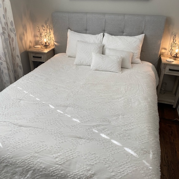 Indigo Loft Bedding Inigo Loft Feelqueen 8 Pc Set Poshmark